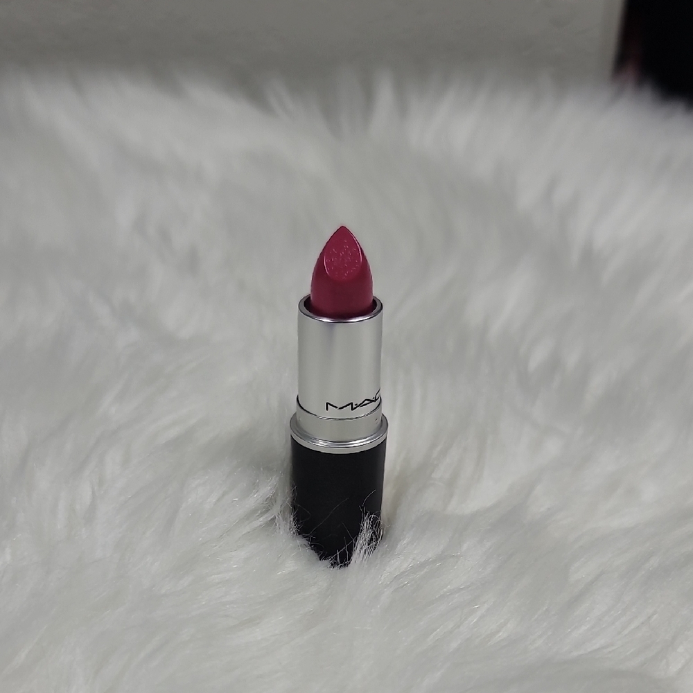MAC Cosmetics Bold Berry Lipstick